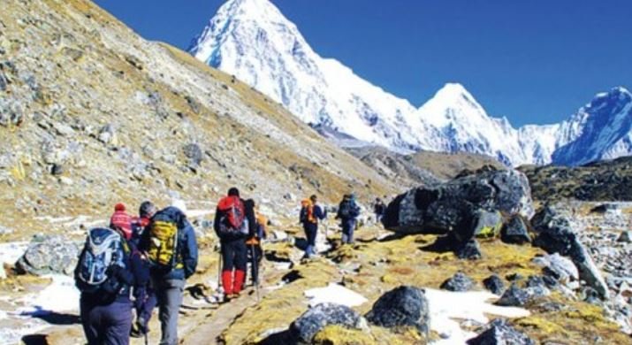 थलिएको पर्यटन उठाउन पर्यटकीय गाउँमा ‘हाइकिङ’